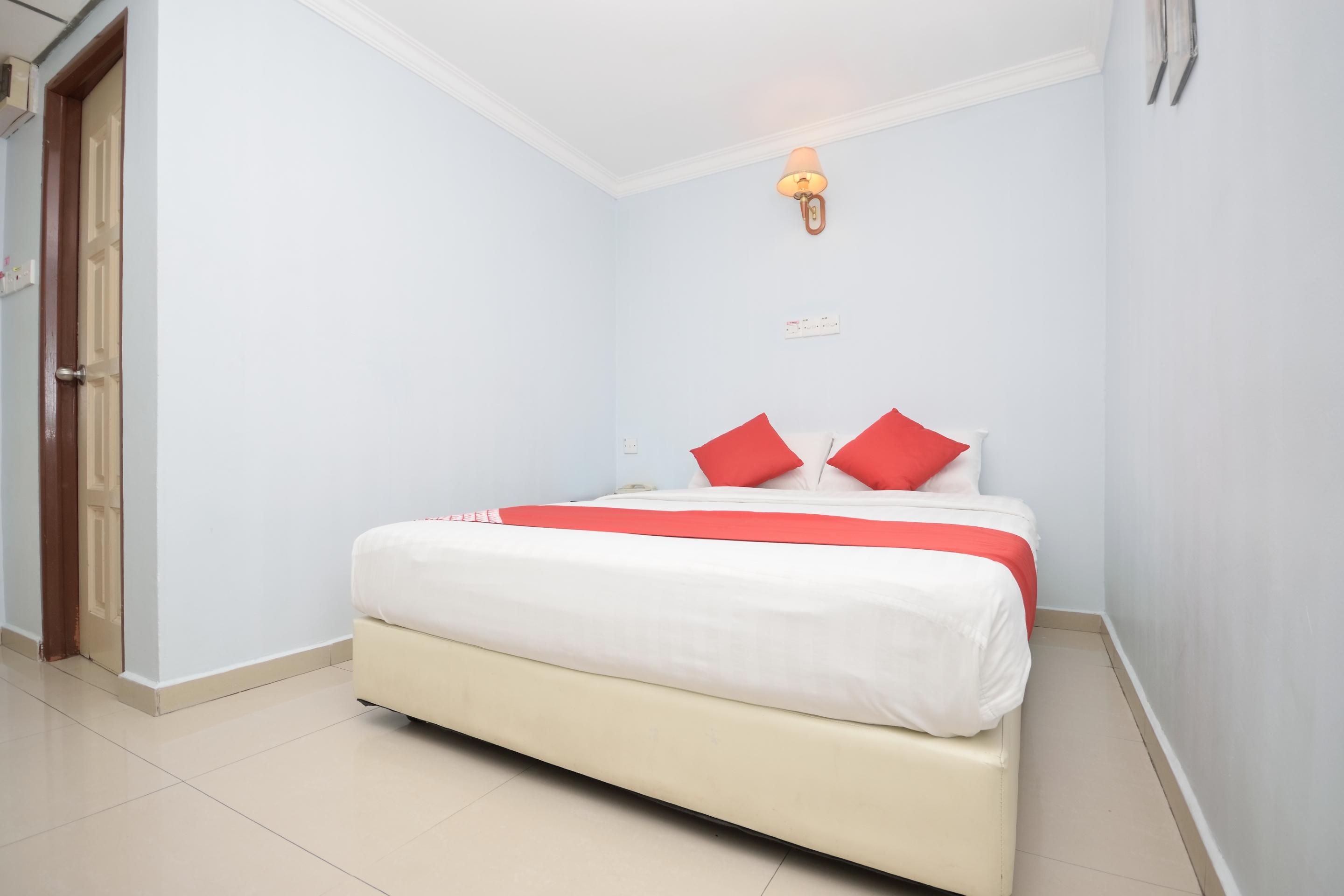 Super Oyo 969 Hotel Pantai View Лабуан Экстерьер фото