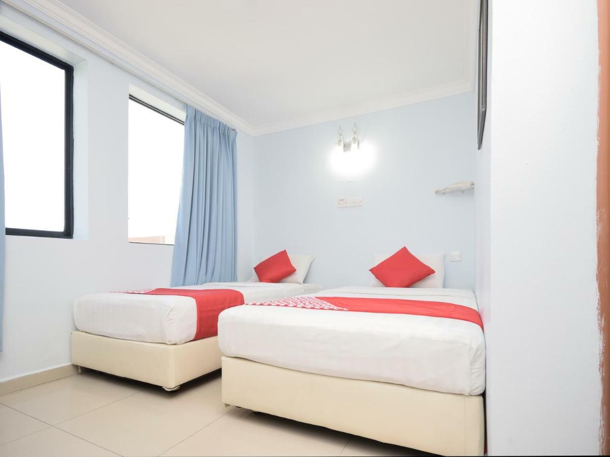 Super Oyo 969 Hotel Pantai View Лабуан Экстерьер фото