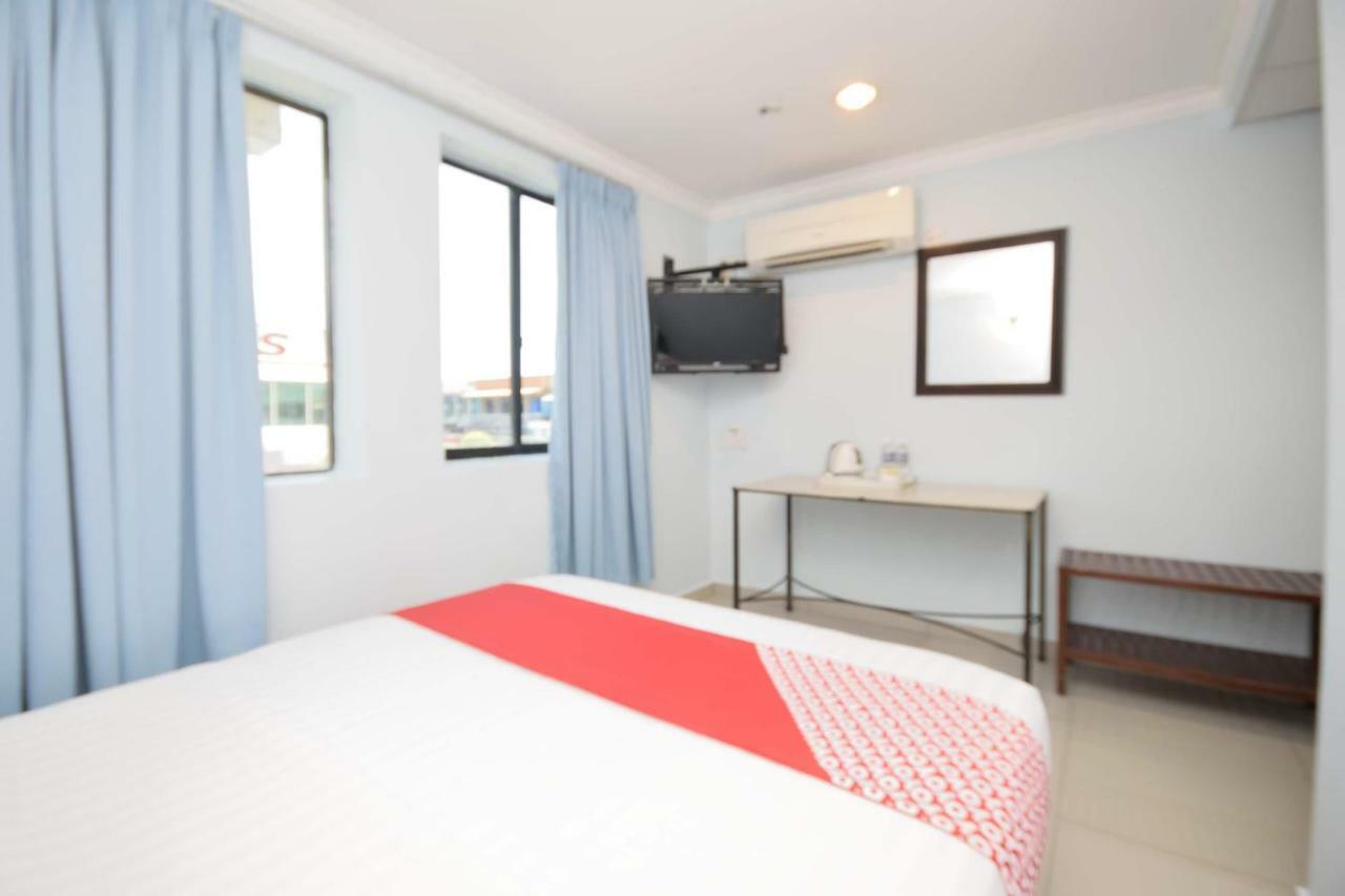 Super Oyo 969 Hotel Pantai View Лабуан Экстерьер фото